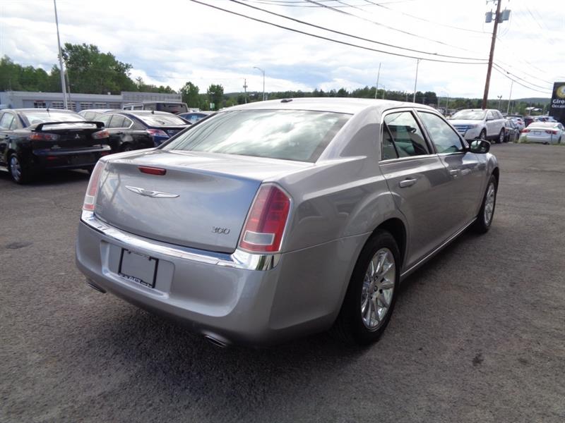 Chrysler 300 2