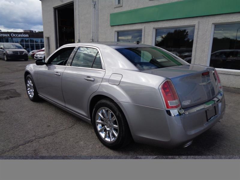 Chrysler 300 4