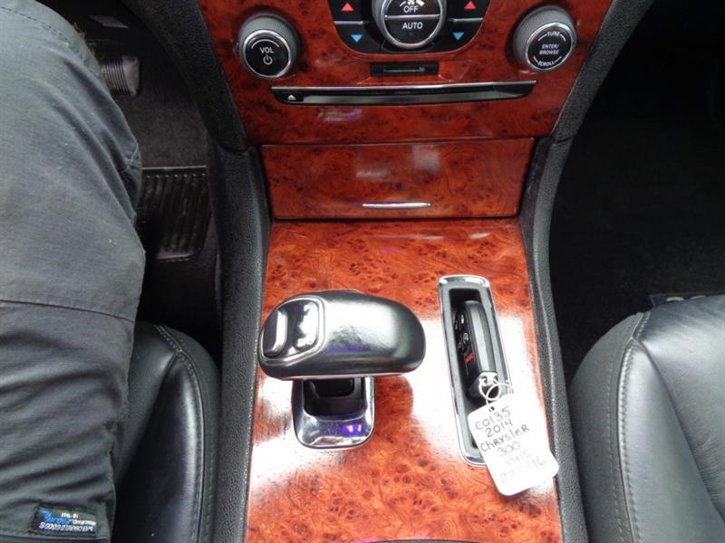 Chrysler 300 12