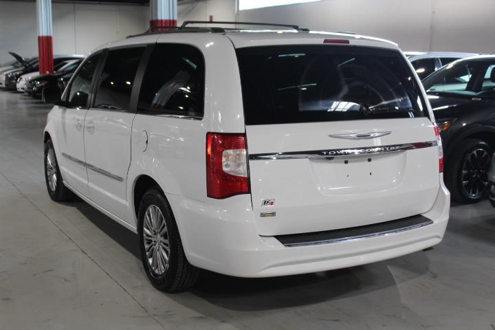 2014 Chrysler Town & Country