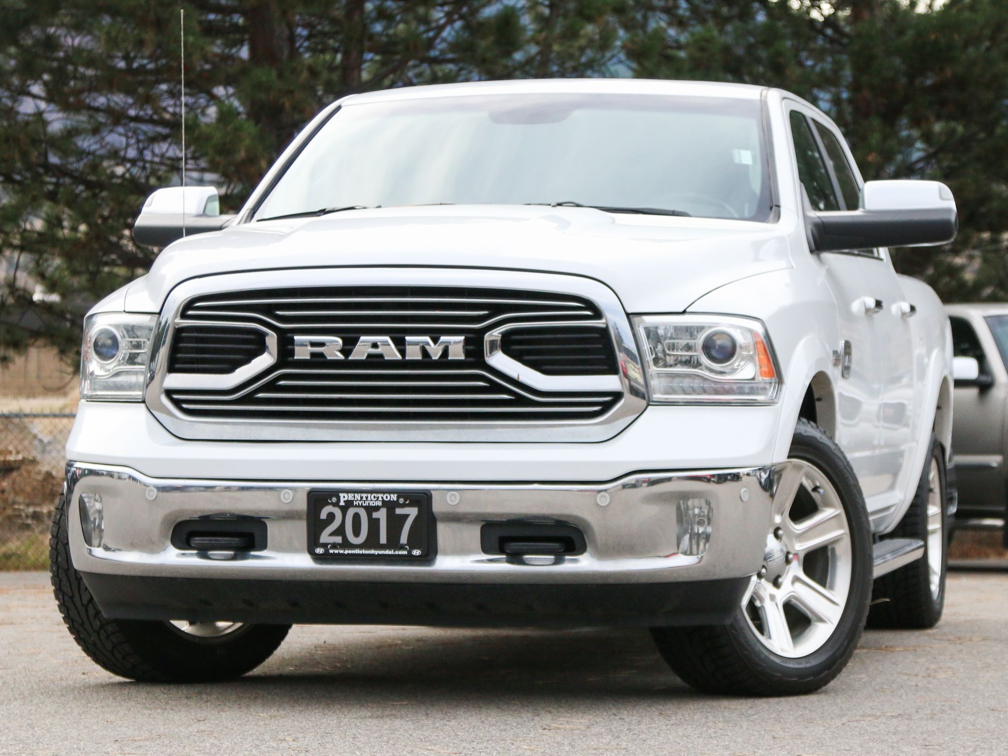 2017 Ram RAM 1500 CREW CAB 4X4